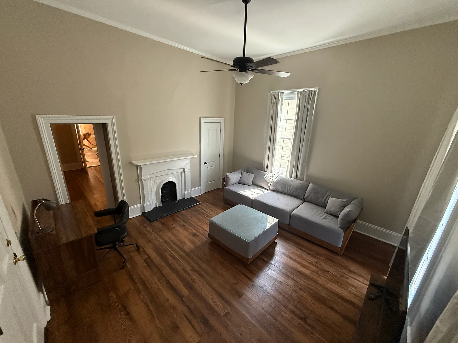 1 bed, 700 sqft, $1,300 — Photo 4