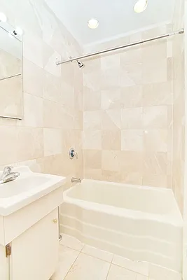 Rented by Living New York | media 9