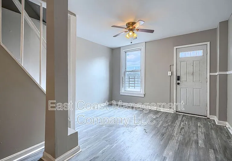1220 W Pratt St — Photo 6