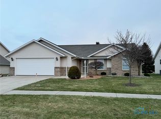 1415 Spring Meadow Ln, Bryan, OH 43506