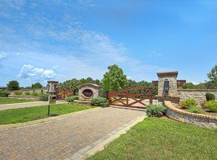 1009 Tralee Way, Strawberry Plains, TN 37871