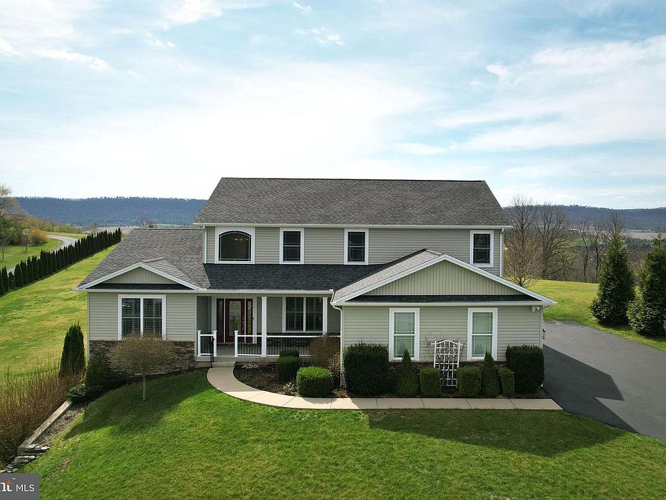 1st image of 218 Pepper Ridge Dr