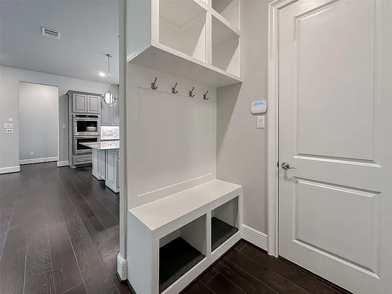 8543 Tynan Ridge Dr — Photo 16