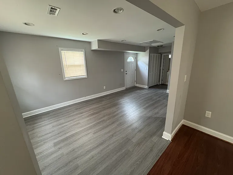 814 Foxwell Rd — Photo 5