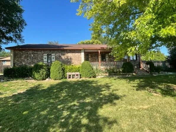 930 S Towns Blvd, Garden City, KS 67846