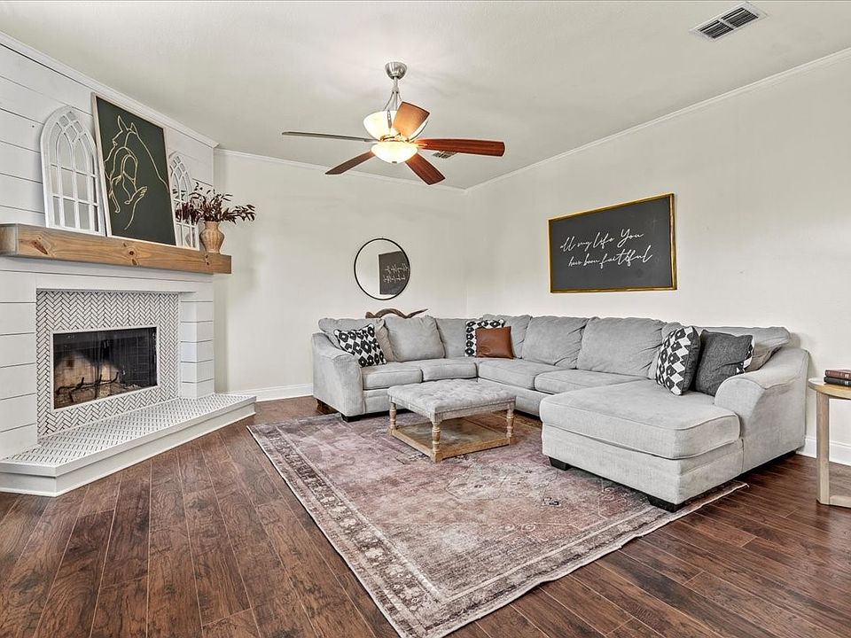 1st image of 1017 Pullman Dr