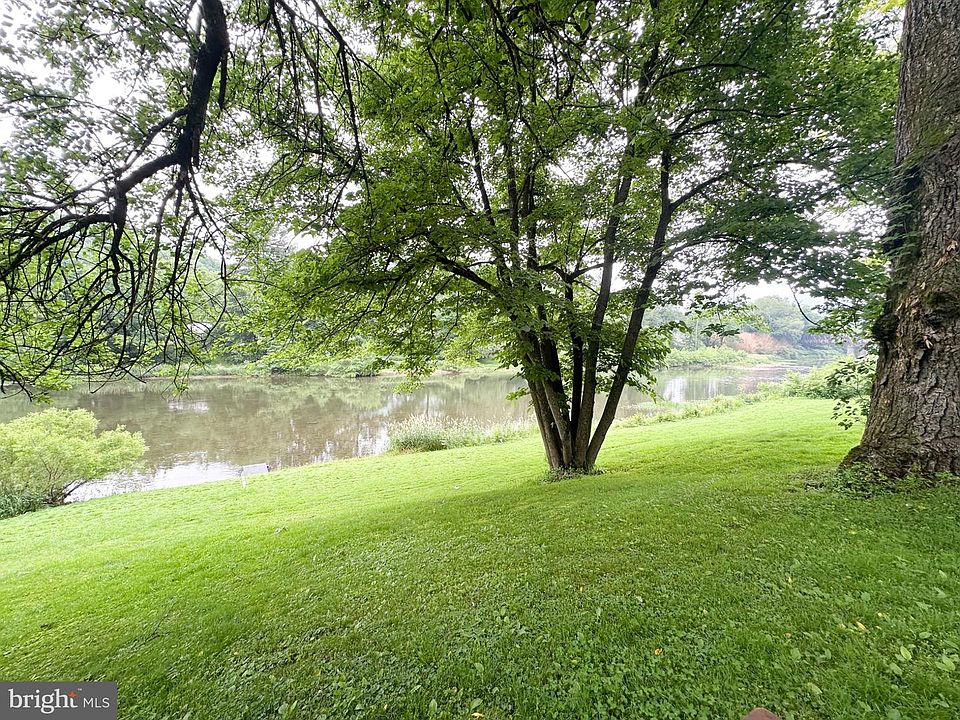 2nd image of 1541 Torbert Ln