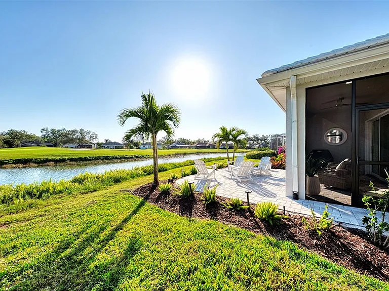 561 Fallbrook Dr — Photo 43