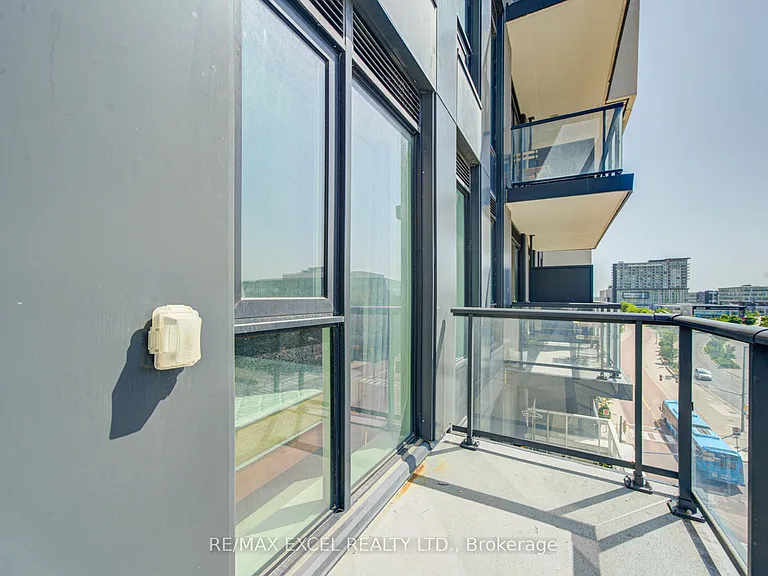 8 Rouge Valley Dr W #609B — Photo 35
