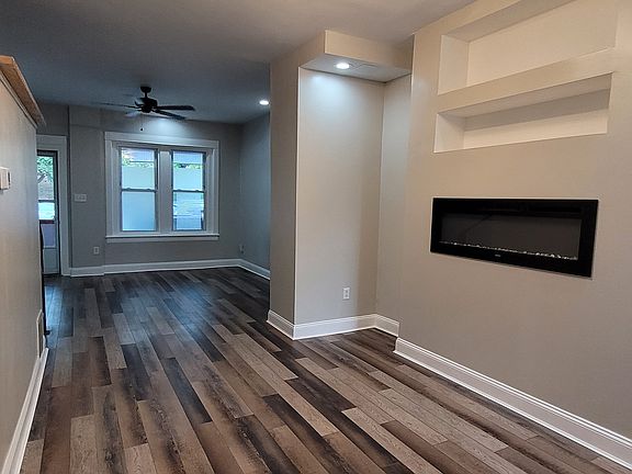 5th image of 1009 Spring St