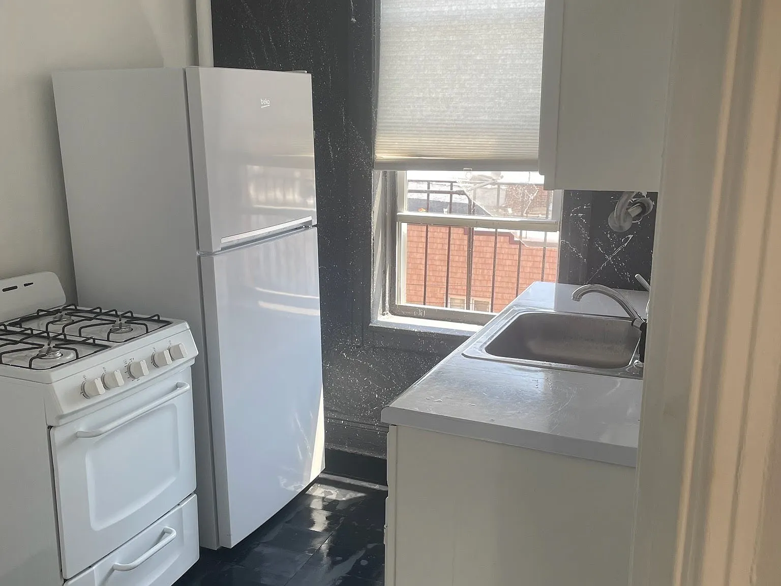 1 bed, 500 sqft, $1,890 — Photo 1
