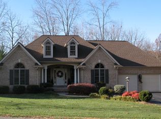 971 Confederacy Dr, Penn Laird, VA 22846