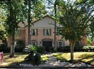 5911 Queensgate Dr, Houston, TX 77066