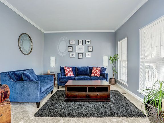 5th image of 17365 Chatham Ct