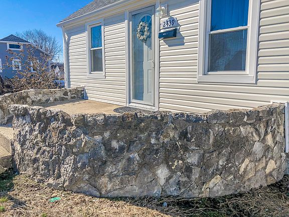 5th image of 2439 Oneida Dr