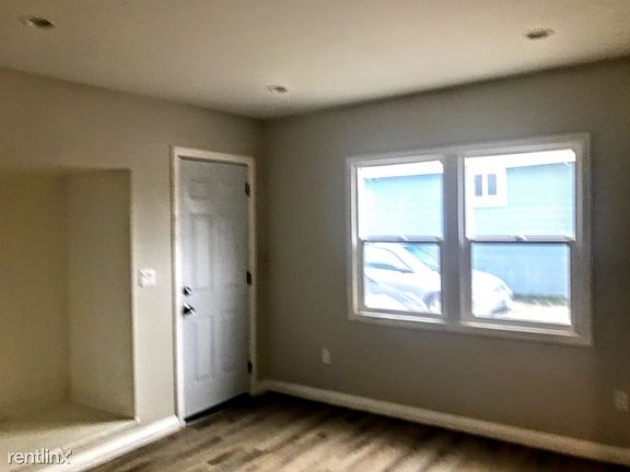 5th image of 5706 Waring Ave