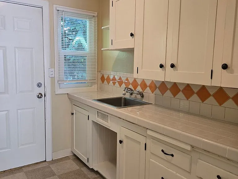 426 NE Prescott St — Photo 5