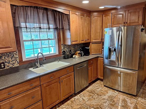 3rd image of 1429 Kilmer Ln