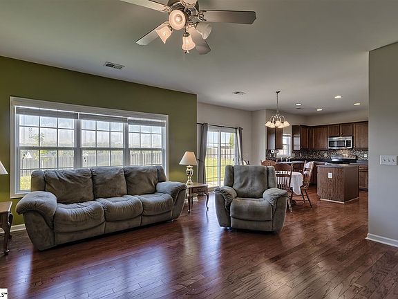 5th image of 27 Hurshfield Ct