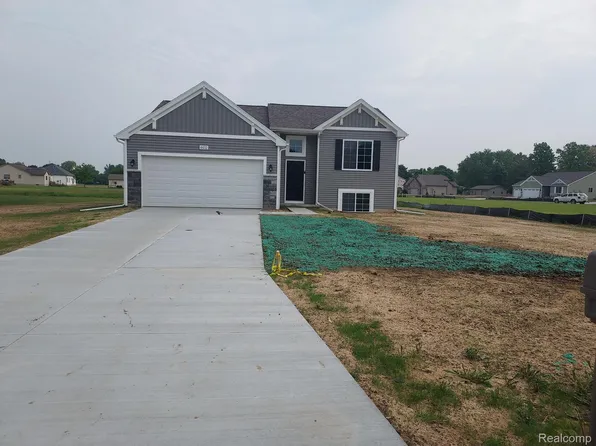 4432 Sprauge Ln, Swartz Creek, MI 48473