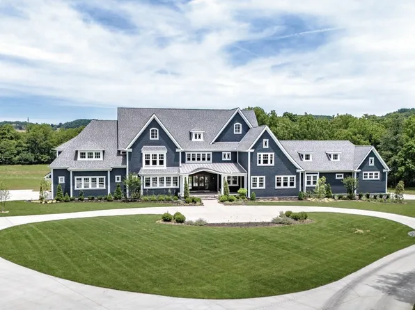 6876 Cross Keys Rd, College Grove, TN 37046