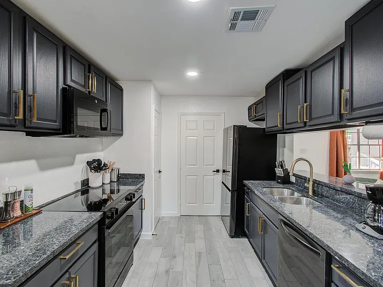 11419 Sagegrove Ln — Photo 12