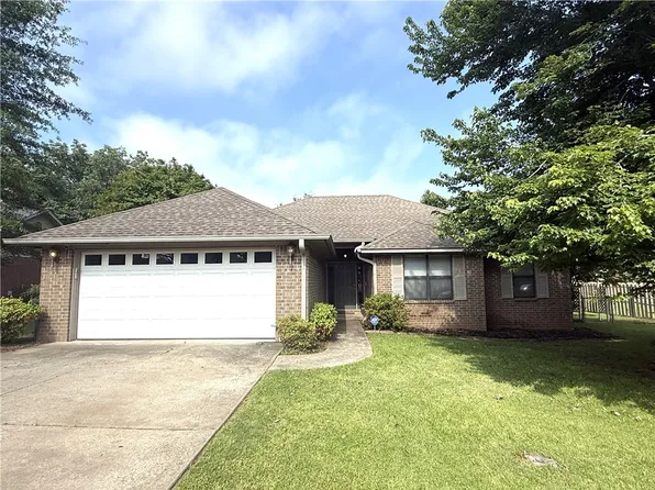 1108 S Phoenix Ave, Russellville, AR 72801