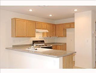 5th image of 9264 Hainsworth Ave