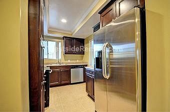 5th image of 7560 Hollywood Blvd APT 305