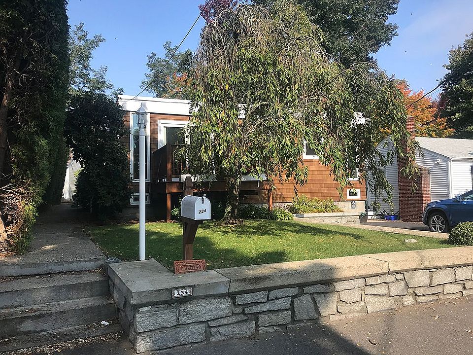 2nd image of 234 Windsor Ave