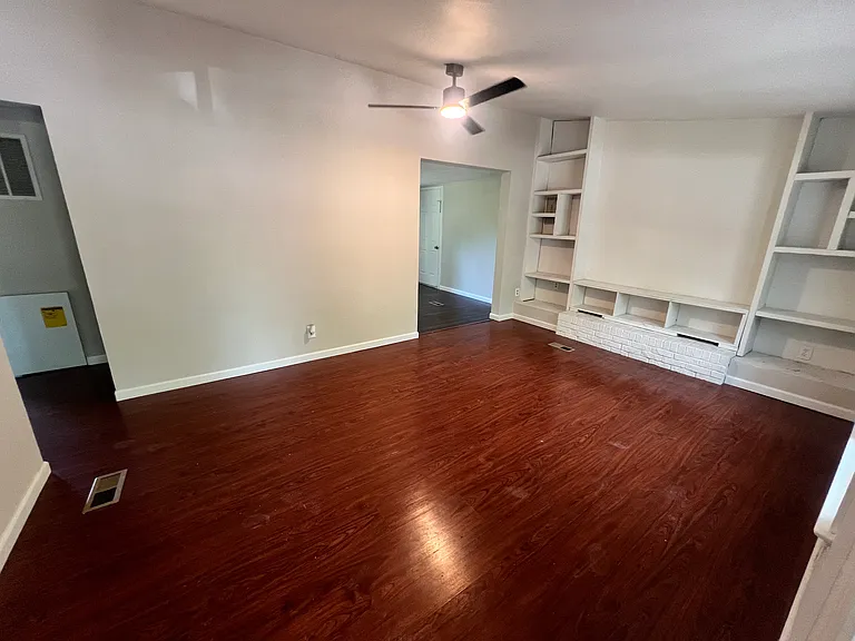 29 Greentree Ln — Photo 5