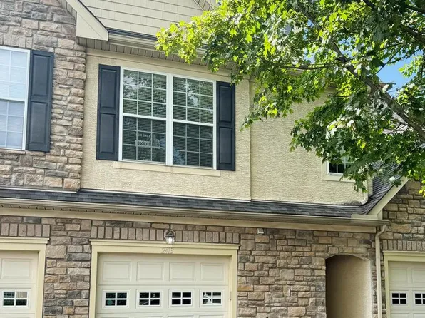 2413 Sentry Ct, East Norriton, PA 19401