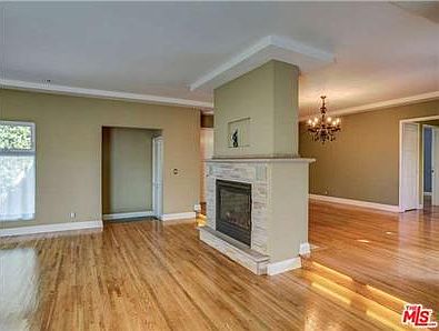 4th image of 7252 W 85th St