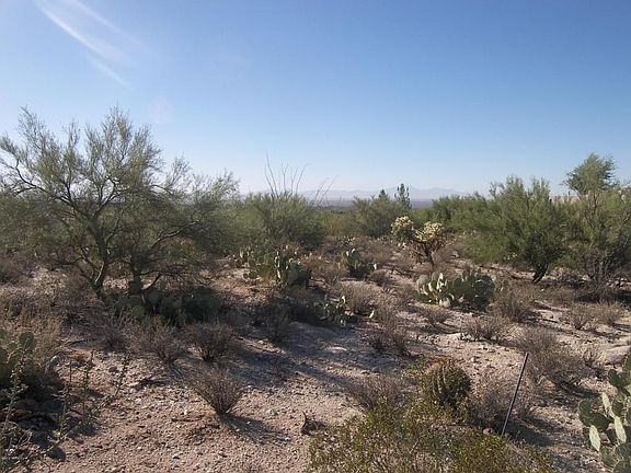 5th image of 1758 E Desert Garden Dr