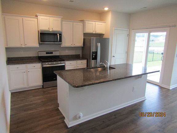 4th image of 2155 Ainsley Dr