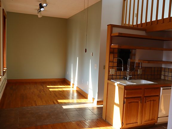 2nd image of 124 S Center Ave #2