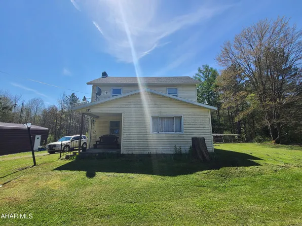 4688 Cross Roads Blvd, Madera, PA 16627