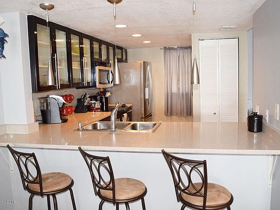 5th image of 5073 Riveredge Dr #9