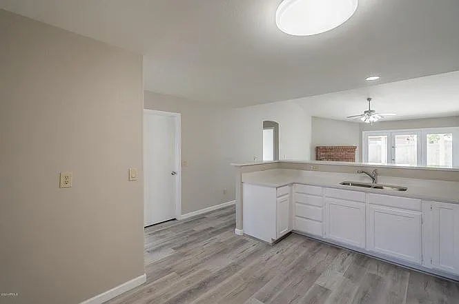 650 S Cheri Lynn Dr — Photo 25