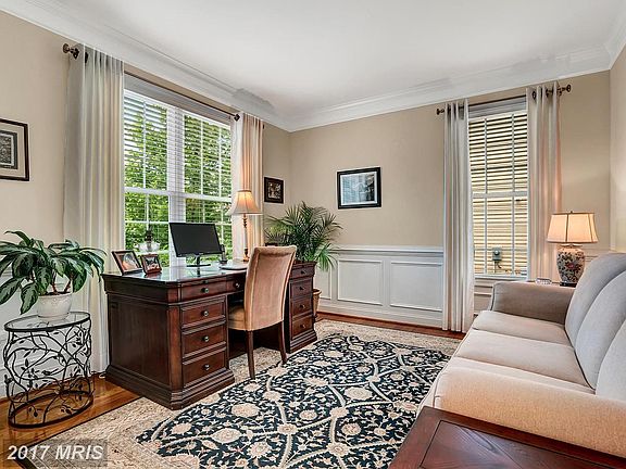 5th image of 7549 Mill Pond Ct