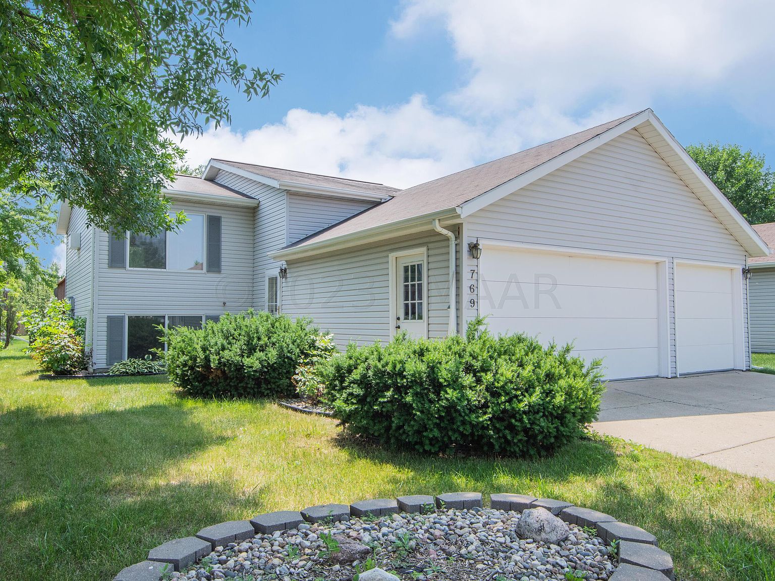 769 14th Ave W, West Fargo, ND 58078 Zillow