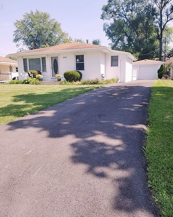 1st image of 1625 Vine Ct