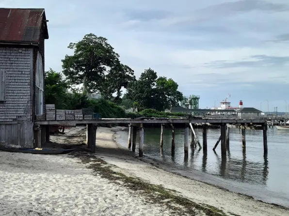 22 Boathouse Way, Portland, ME 04108