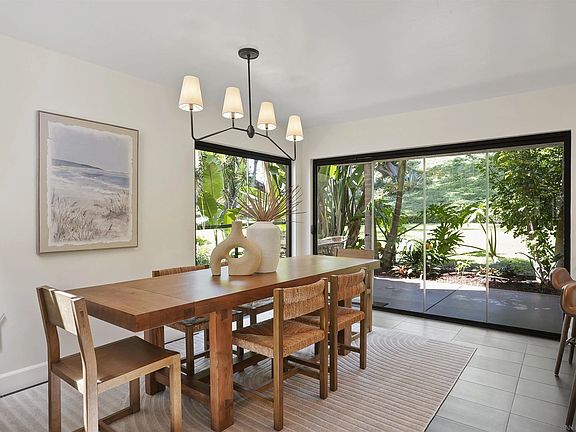5th image of 1328 Sun Valley Rd