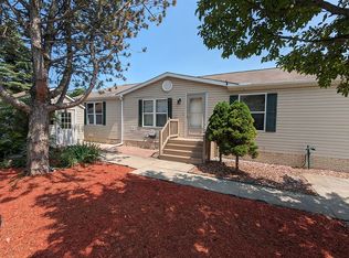 524 Twin Lakes Dr, Smiths Creek, MI 48074