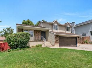 1033 E Castle Rock Rd, Sandy, UT 84094
