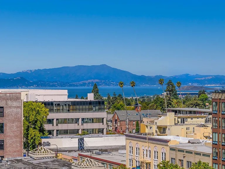 Rise at Berkeley — Photo 98