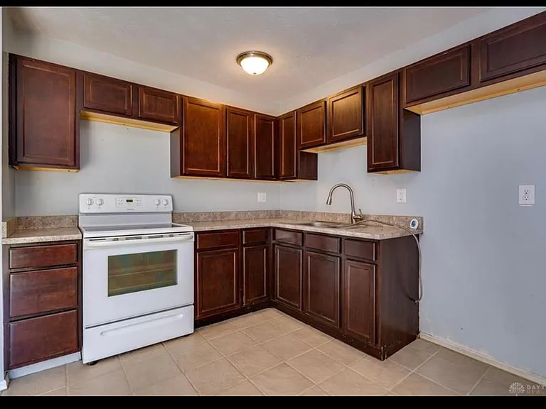 2401 Mississippi Dr — Photo 9
