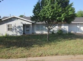 1401 Avenue K NW, Childress, TX 79201