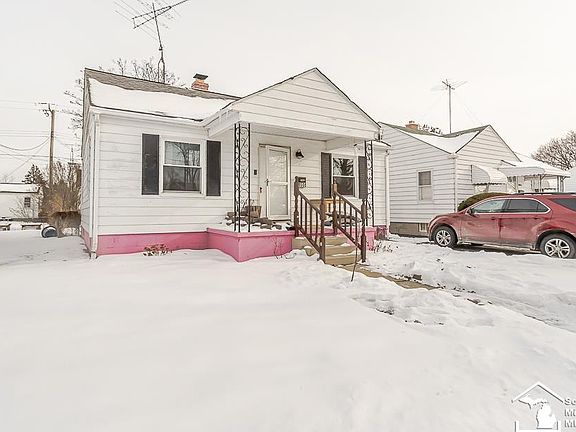 2nd image of 1008 Maple Ave